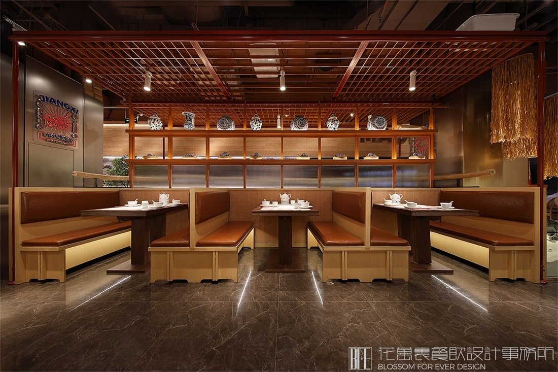 開餐飲店要選擇合適的餐飲項(xiàng)目！