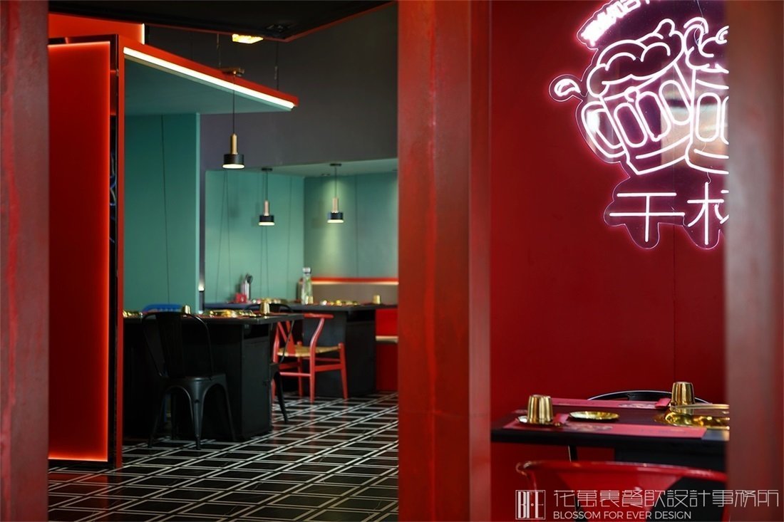 【楊排風(fēng)】燒烤店餐飲空間設(shè)計(jì)案例圖片 4
