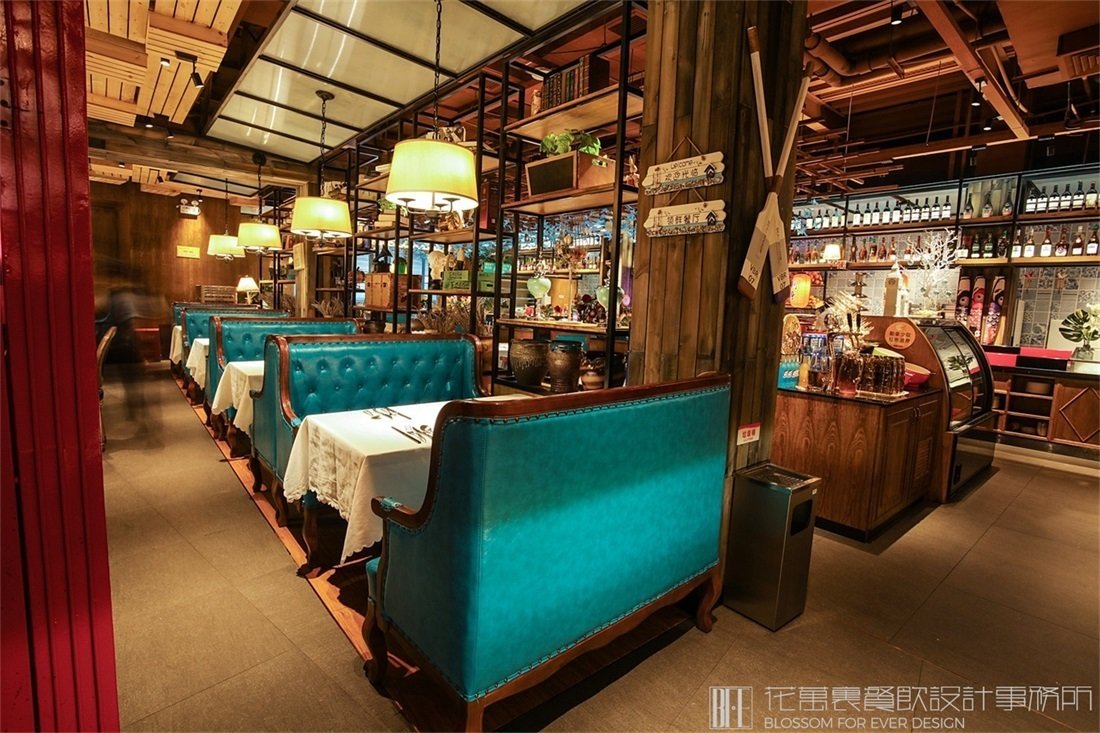 【領(lǐng)鮮】自助餐餐飲空間設(shè)計案例圖片 3