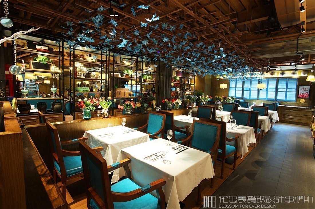 【領(lǐng)鮮】自助餐餐飲空間設(shè)計案例圖片 5