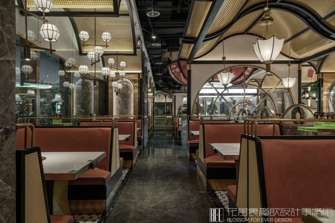 【嗨撈豬肚雞】火鍋店餐飲空間設(shè)計(jì)案例圖片 05