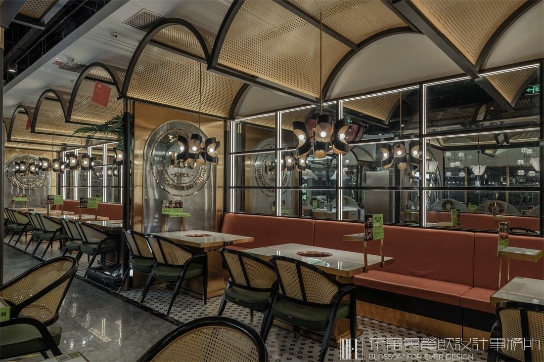 【嗨撈豬肚雞】火鍋店餐飲空間設(shè)計(jì)案例圖片 011